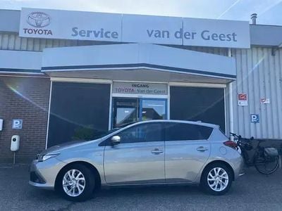 Toyota Auris Hybrid