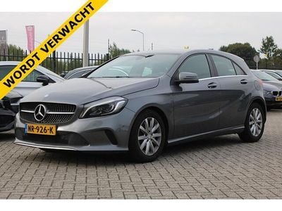 Grijs Gebruikt 2017 Mercedes A180 Business Hatchback | € 14.900 (Eerlijke prijs)
