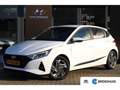 Wit Occasion 2022 Hyundai i20 Premium Hatchback | € 18.395 (Eerlijke prijs)