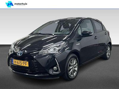 Zwart Occasion 2020 Toyota Yaris Hybrid Hatchback | € 17.495 (Eerlijke prijs)