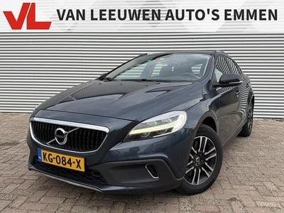 Blauw Gebruikt 2016 Volvo V40 Hatchback | € 13.448 (Eerlijke prijs)