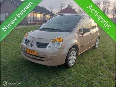Beige Gebruikt 2005 Renault Modus Luxe MPV | € 700 (Goede deal)