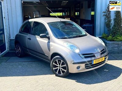 Bruin Gebruikt 2005 Nissan Micra Visia Hatchback | € 1.650 (Eerlijke prijs)