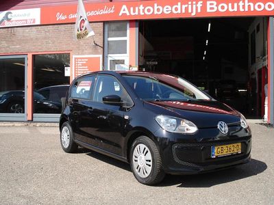 Zwart Gebruikt 2015 VW up! move up! Hatchback | € 5.450 (Eerlijke prijs)