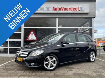 Zwart Gebruikt 2013 Mercedes B180 Ambition MPV | € 9.449 (Eerlijke prijs)