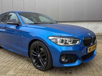 Blauw Occasion 2017 BMW 118 Shadowline Hatchback | € 13.750 (Eerlijke prijs)