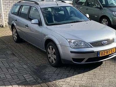 Grijs Gebruikt 2005 Ford Mondeo Ambiente Stationwagen | € 699