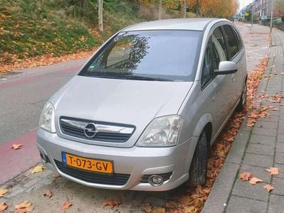 Zilver Gebruikt 2010 Opel Meriva Cosmo MPV | € 2.450 (Goede deal)