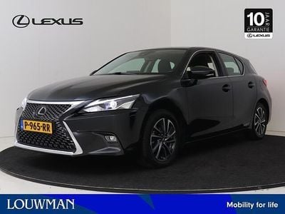 Lexus CT200h