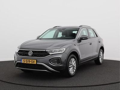 Grijs (metallic) Occasion 2023 VW T-Roc Business SUV | € 22.950 (Goede deal)