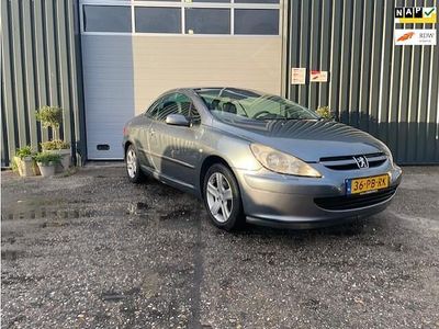 Grijs Gebruikt 2004 Peugeot 307 CC Cabriolet | € 2.495 (Eerlijke prijs)