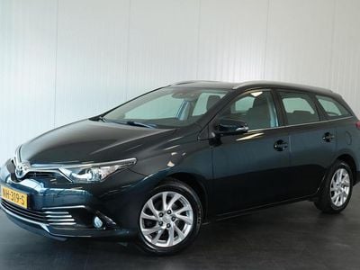 Grijs Occasion 2017 Toyota Auris Touring Sports Stationwagen | € 15.440 (Iets duurder)