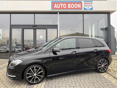 Zwart Gebruikt 2013 Mercedes B180 Edition 1 MPV | € 13.750 (Eerlijke prijs)