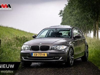 tweedehands BMW 116 1-SERIE i High Executive | Leer | Pano dak | Velgen
