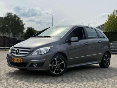 Mercedes B180