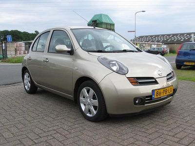 Beige (metallic) Occasion 2004 Nissan Micra Visia Hatchback | € 2.149 (Eerlijke prijs)