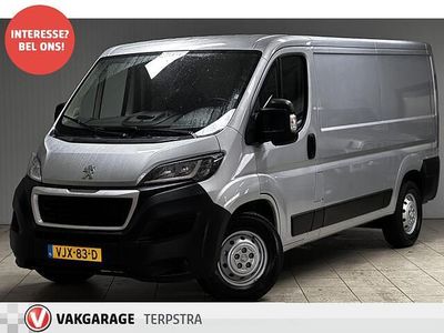 Grijs (metallic) Gebruikt 2021 Peugeot Boxer Premium Van | € 11.995 (Goede deal)