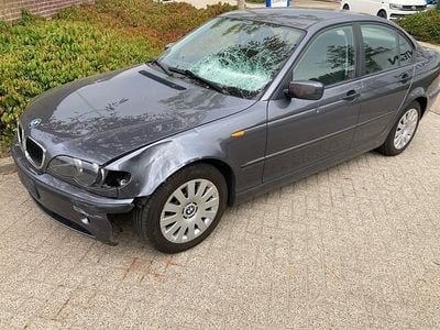 Grijs Occasion 2002 BMW 320 Basis Sedan | € 650
