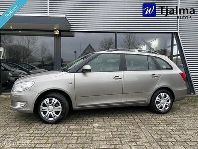 Beige (metallic) Occasion 2013 Skoda Fabia Ambition Stationwagen | € 4.497 (Iets duurder)