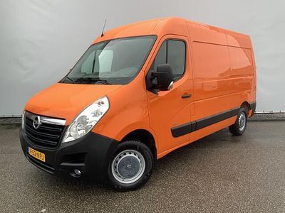 Oranje Occasion 2016 Opel Movano Van | € 8.350 (Eerlijke prijs)