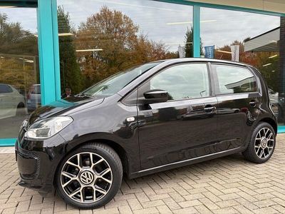 Zwart Gebruikt 2014 VW up! move up! Hatchback | € 7.700 (Eerlijke prijs)