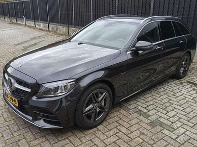 Grijs Gebruikt 2020 Mercedes C300 AMG Stationwagen | € 29.350 (Eerlijke prijs)