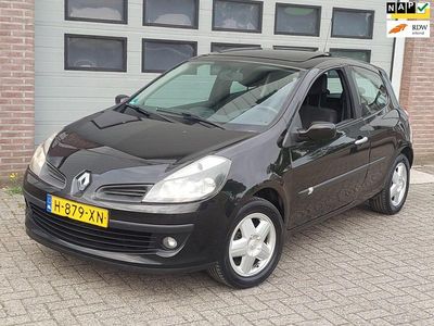 Zwart Gebruikt 2006 Renault Clio II Expression Hatchback | € 1.550 (Duur)