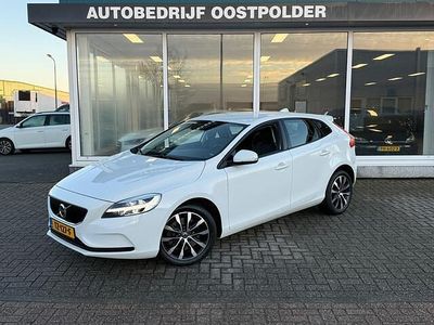 Wit Occasion 2018 Volvo V40 Dynamic Hatchback | € 15.950 (Eerlijke prijs)