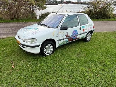 Peugeot 106