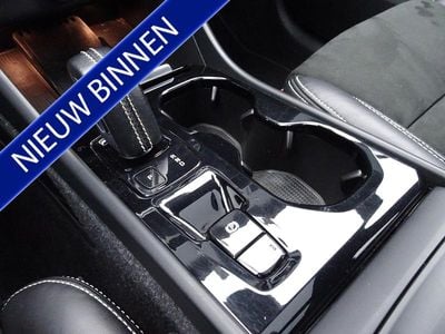 Zwart Occasion 2022 Volvo XC40 R-Design SUV | € 27.950 (Super prijs)