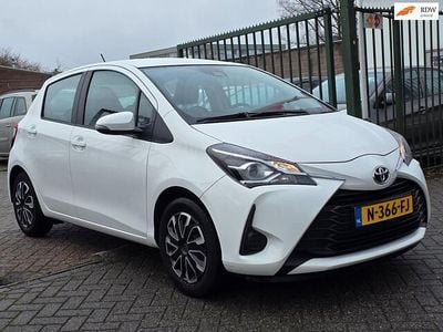 Occasion Toyota Yaris Connect Style 72 PK (52 kW) 2020 Wit Hatchback