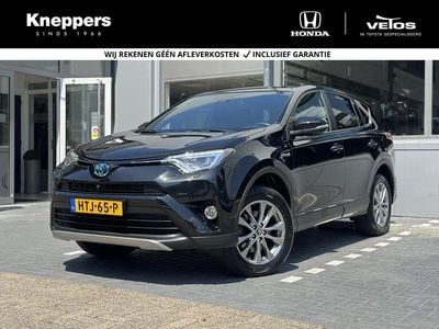Zwart Gebruikt 2017 Toyota RAV4 Hybrid Executive SUV | € 25.900 (Iets duurder)