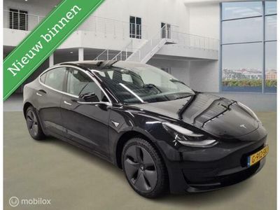 tweedehands Tesla Model 3 Standard Range Plus - 2019 - slechts 55.877 KM