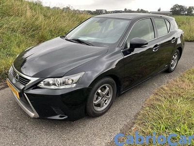 Lexus CT200h