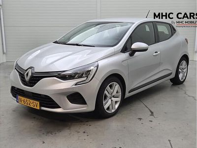 Grijs Gebruikt 2022 Renault Clio V Zen Hatchback | € 15.200 (Goede deal)