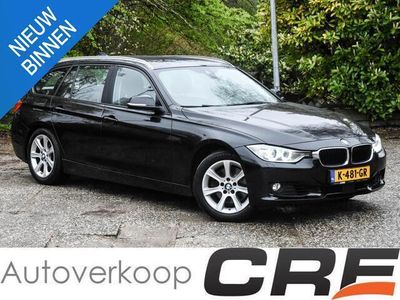 tweedehands BMW 325 3-SERIE Touring d High Executive automaat / pano-dak / head-up display / zwart leer / stoelverwarming / elektrische achterklep /cruise control / parkeersensoren / navigatie / elektronic climate control /