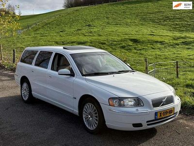 Wit Gebruikt 2005 Volvo V70 Summum Stationwagen | € 13.495