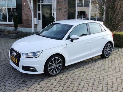 Wit Occasion 2016 Audi A1 Sportback S-Line Hatchback | € 12.990 (Eerlijke prijs)
