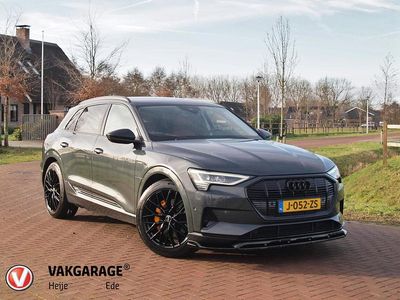 Grijs Occasion 2020 Audi e-tron Business SUV | € 31.390 (Iets duurder)