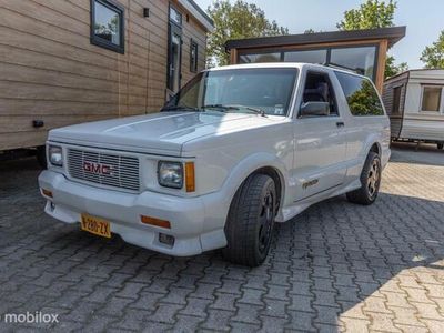 GMC Typhoon