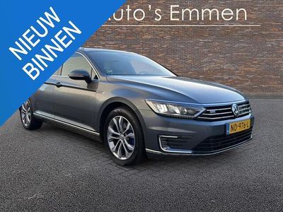 Grijs (metallic) Occasion 2016 VW Passat GTE Stationwagen | € 11.950 (Goede deal)