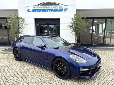 Blauw (metallic) Gebruikt 2020 Porsche Panamera Sport Turismo Stationwagen | € 80.950 (Eerlijke prijs)