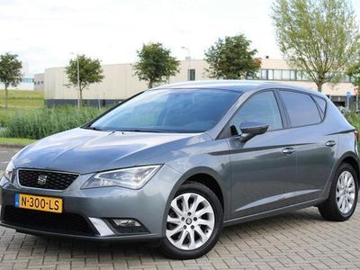 Grijs Gebruikt 2013 Seat Leon Style Hatchback | € 9.950 (Iets duurder)