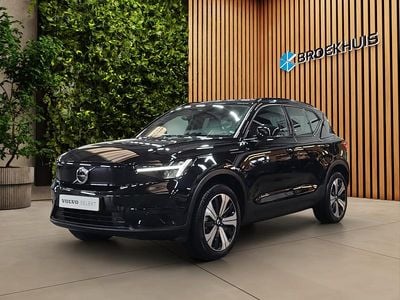 Zwart Occasion 2023 Volvo XC40 Core SUV | € 28.895 (Super prijs)