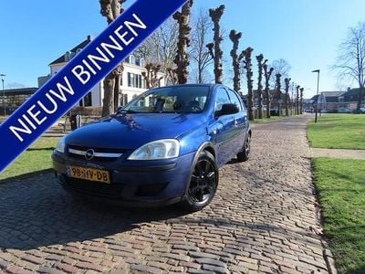 Occasion Opel Corsa Essentia 75 PK (55 kW) 2004 Blauw Hatchback