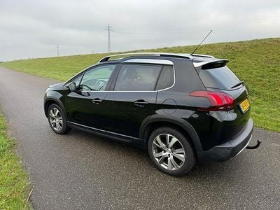 Zwart Gebruikt 2017 Peugeot 2008 Allure SUV | € 7.399 (Eerlijke prijs)