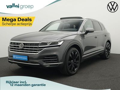 Grijs, metallic lak Gebruikt 2021 VW Touareg Elegance SUV | € 47.850 (Super prijs)