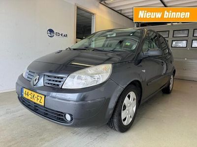 tweedehands Renault Scénic II 2.0-16V Dynamique Comfort CLIMA TREKHAAK NAP APK 11-2024