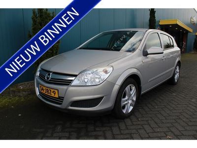 tweedehands Opel Astra 1.6 Executive/AC/NAV/TREKH.