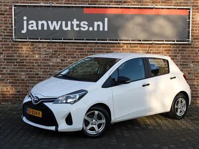 Wit Gebruikt 2014 Toyota Yaris Comfort Hatchback | € 8.950 (Eerlijke prijs)